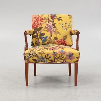 Josef Frank, karmstol, modell 969, Firma Svenskt Tenn.