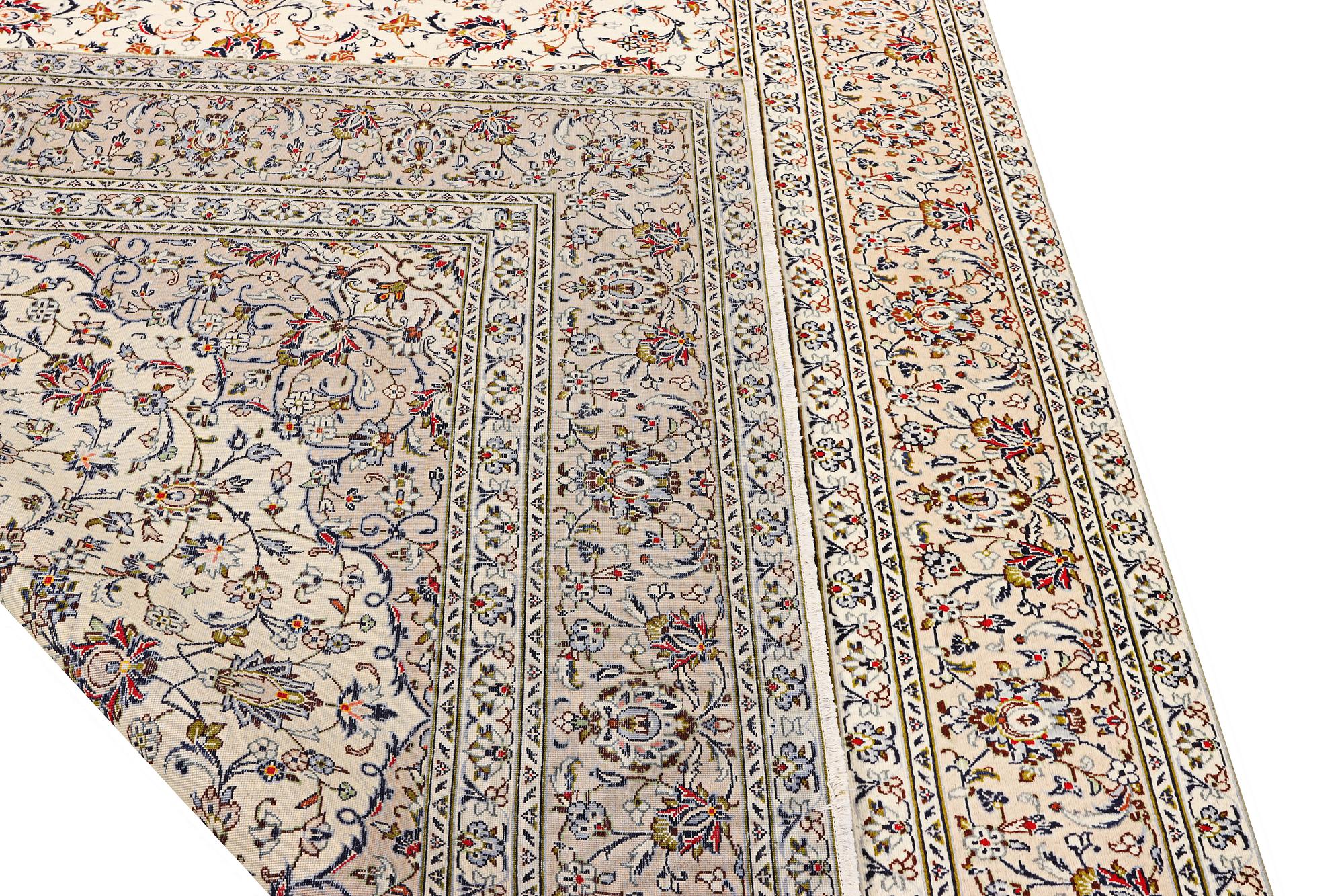 A Keshan carpet, c. 342 x 247 cm.
