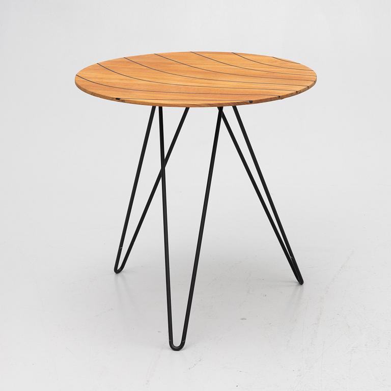 Jangir Maddadi Design Bureau, a 'Grace' side table.