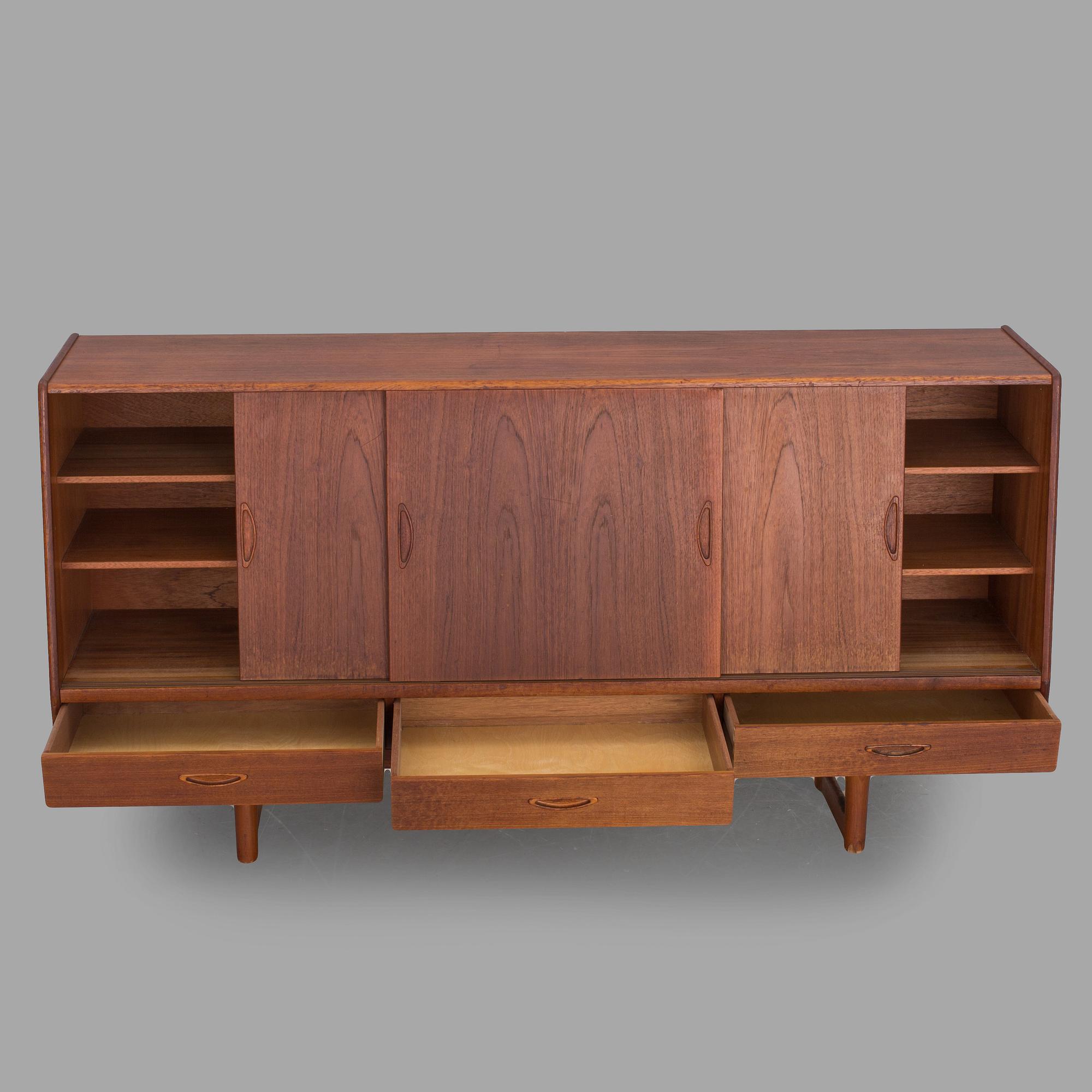 SIDEBOARD, teak, 1950-tal.