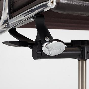 Charles & Ray Eames, kontorsstol, "Soft Pad Chair EA217", Vitra.
