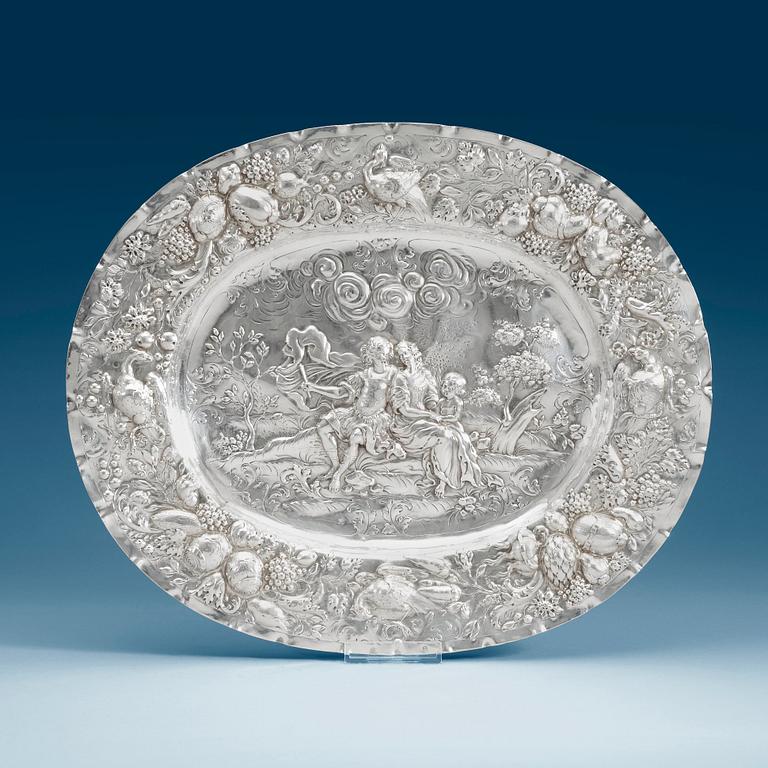 A Swedish early 18th century silver sweet-dish, makers mark of Wolter Siwers, Norrköping (1693-1722 (-24)).