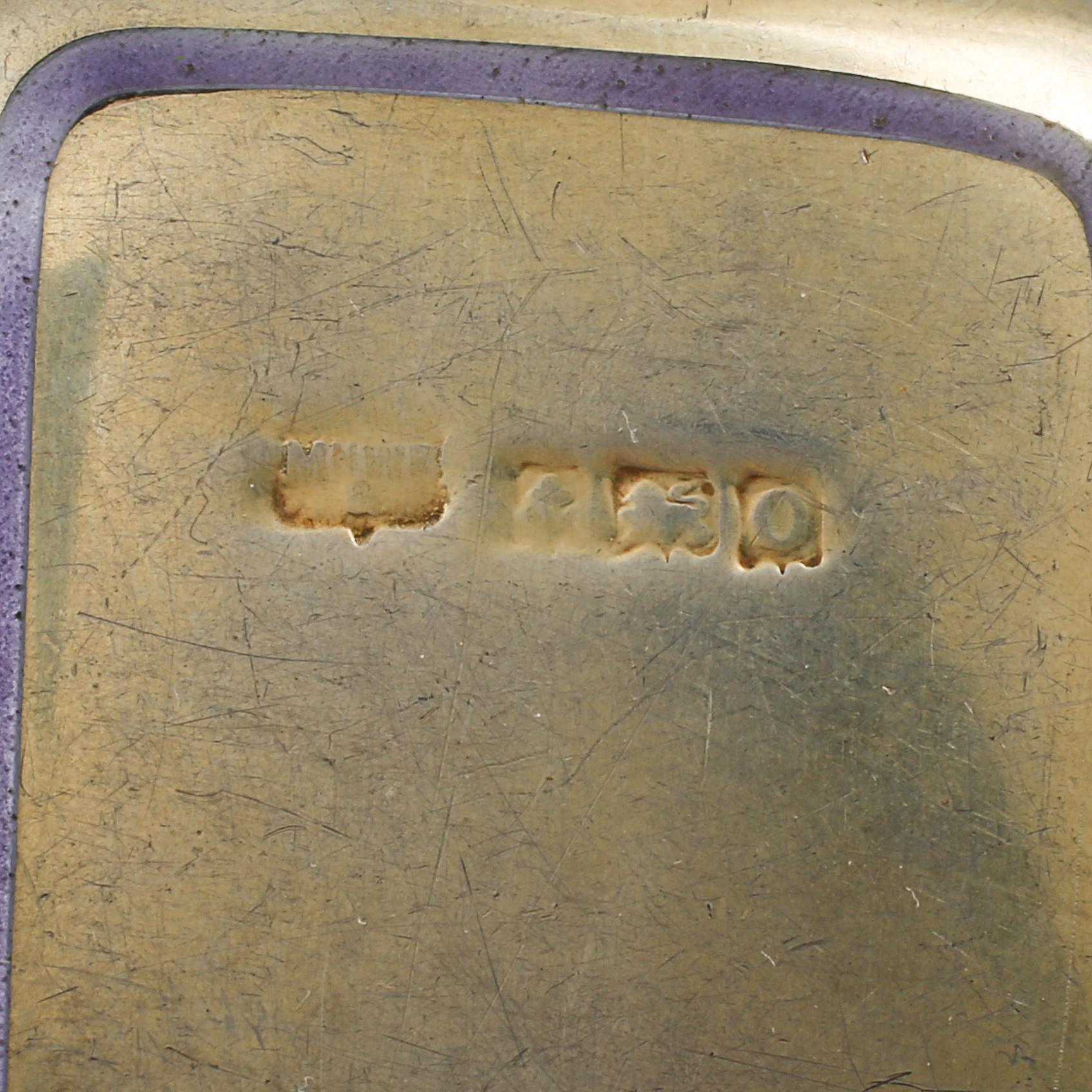 LUKTDOSA, PARFYMFLASKA och PUDERDOSA, silver och låghaltigt silver, 1900-talets första hälft/mitt.