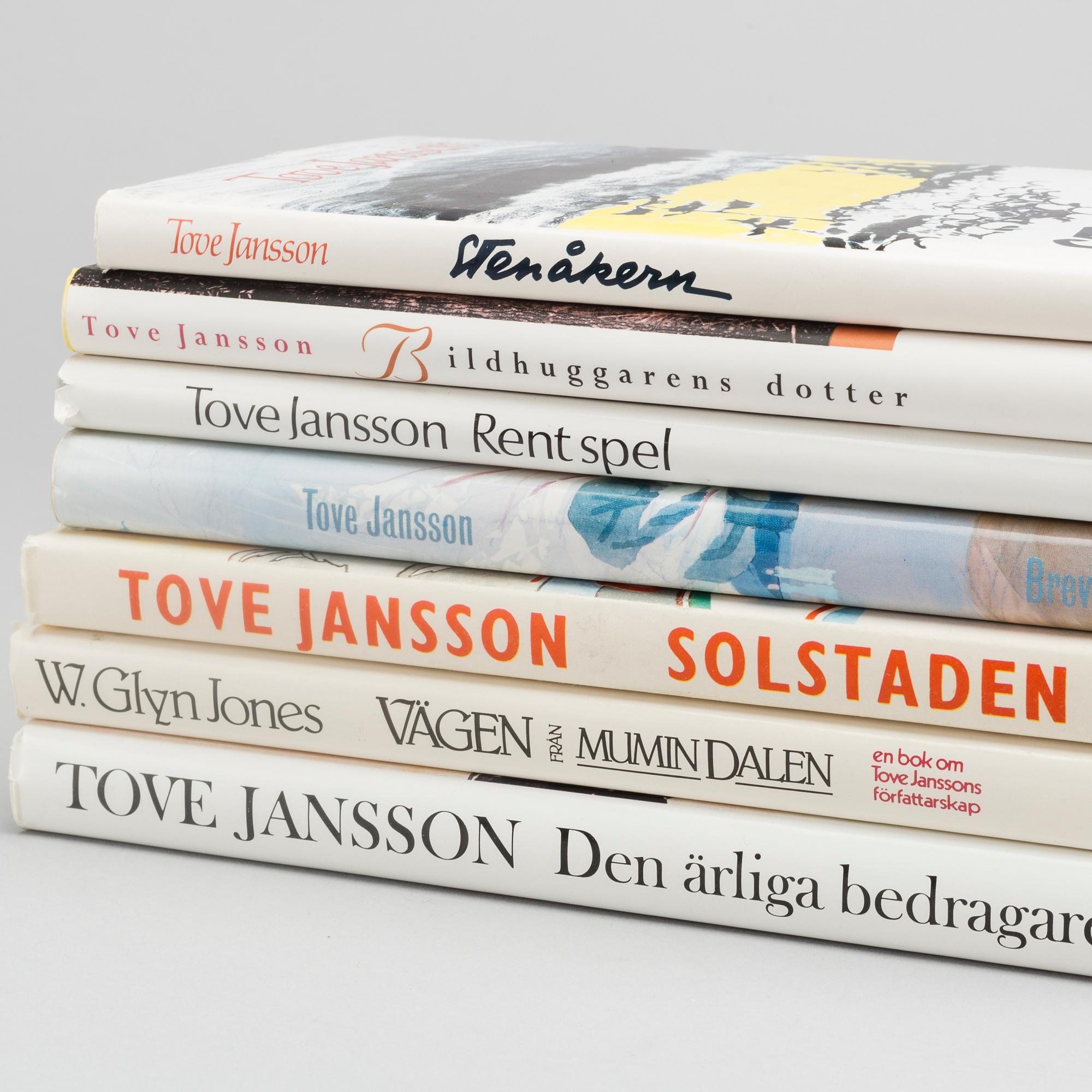 7+1  ST BÖCKER SIGNERADE TOVE JANSSON SAMT EN AV TUULIKKI PIETILÄ.