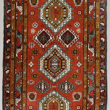 MATTA, orient, ca 296 x 80 cm.