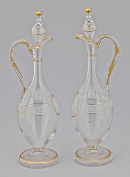 VINKARAFFER, ett par, empirestil, 1800/1900-tal.