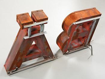 Two 20th century letters.