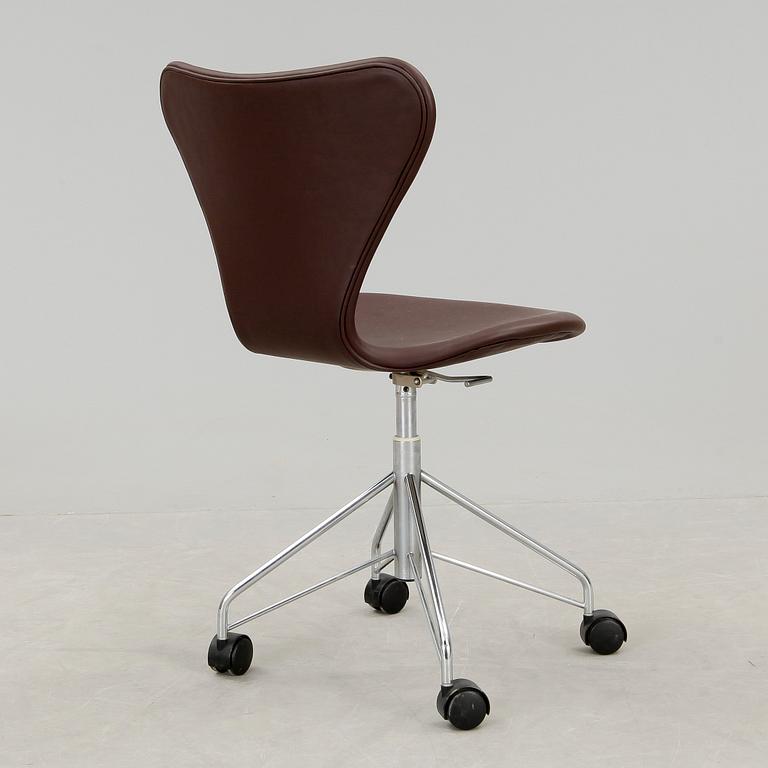 SKRIVBORDSSTOL, "Sjuan", Arne Jacobsen, Fritz Hansen.