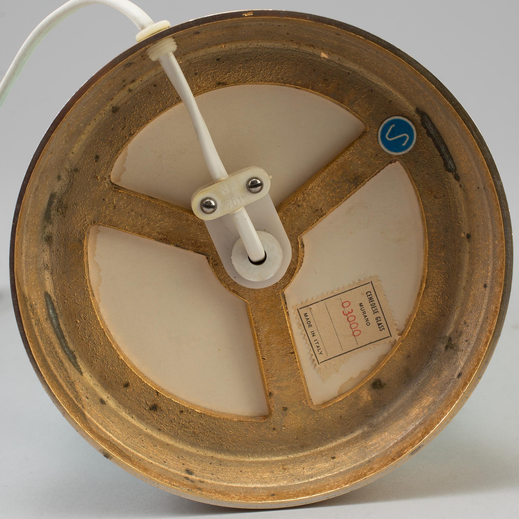 A CENEDESE MURANO TABLE LAMP, ITALY. MIDDLE OF 20TH CENTURY.