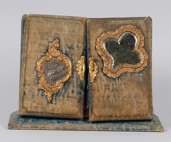 FOTOALBUM. 1800-talets slut.