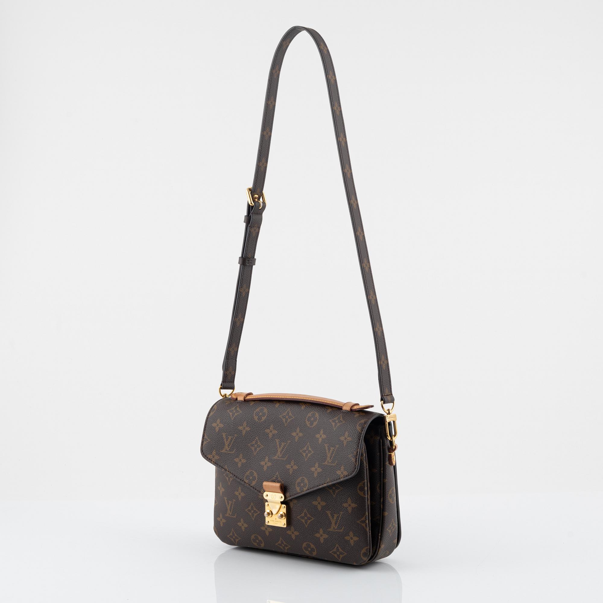 Louis Vuitton, a 'Pochette Metis' monogram canvas handbag, 2020.