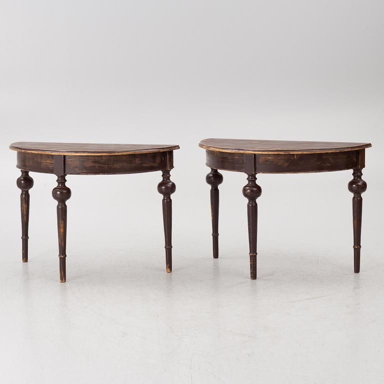 Månbord, ett par, 1800-talets andra hälft.