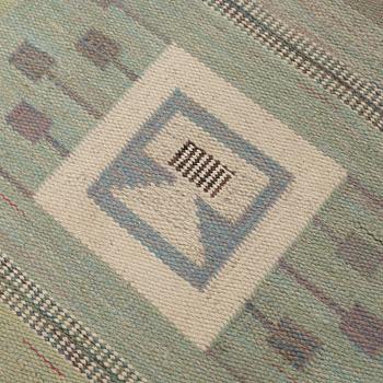 CARPET. "Flickorna i fönstret". Flat weave. 251,5 x 196,5 cm. Signed EM SH.