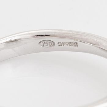 Ring, med radiantslipad light yellow diamant.