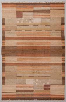 381. Laila Karttunen, LAILA KARTTUNEN, A 1930s Finnish flat weave carpet for Kiikan Mattokutomo. 291x188 cm.