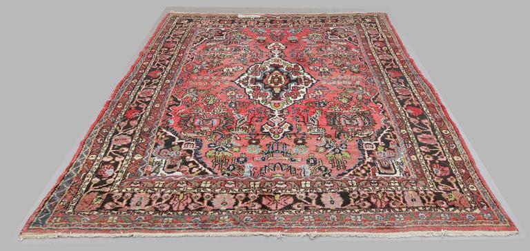 MATTA, orientalisk, old. Ca 272 x 190 cm.