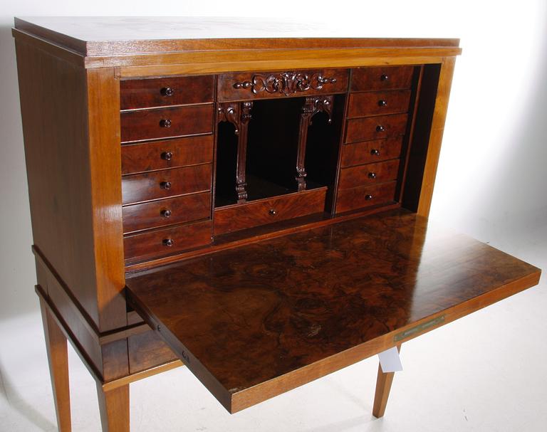 SEKRETÄR. Sengustaviansk stil 1800/1900-tal.