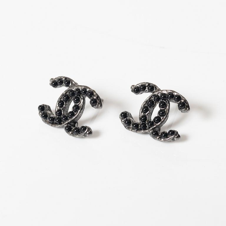 Chanel,.