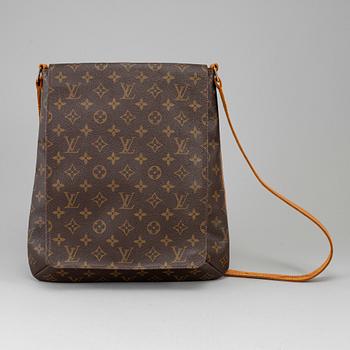 LOUIS VUITTON, a monogram canvas 'Musette' bag.