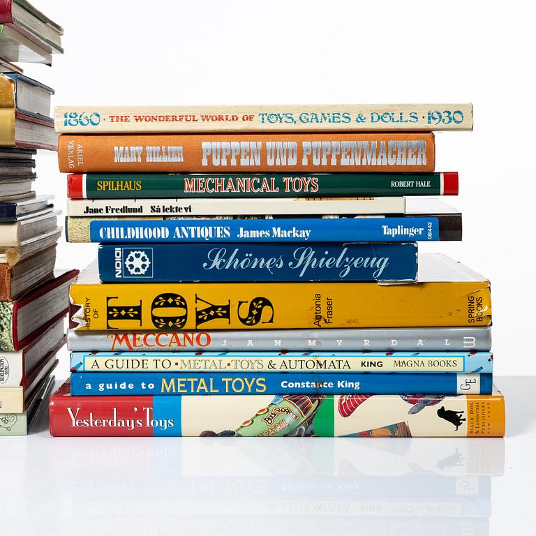 Books, toy literature, approx. 50 books/booklets.