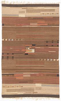 Rug, wool yarn rug, from the 1930s. 320 x 195 cm.