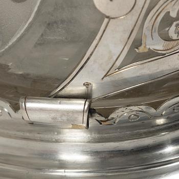 Decanter/wine jug in glass, with mount, possibly silver, early 20th century.