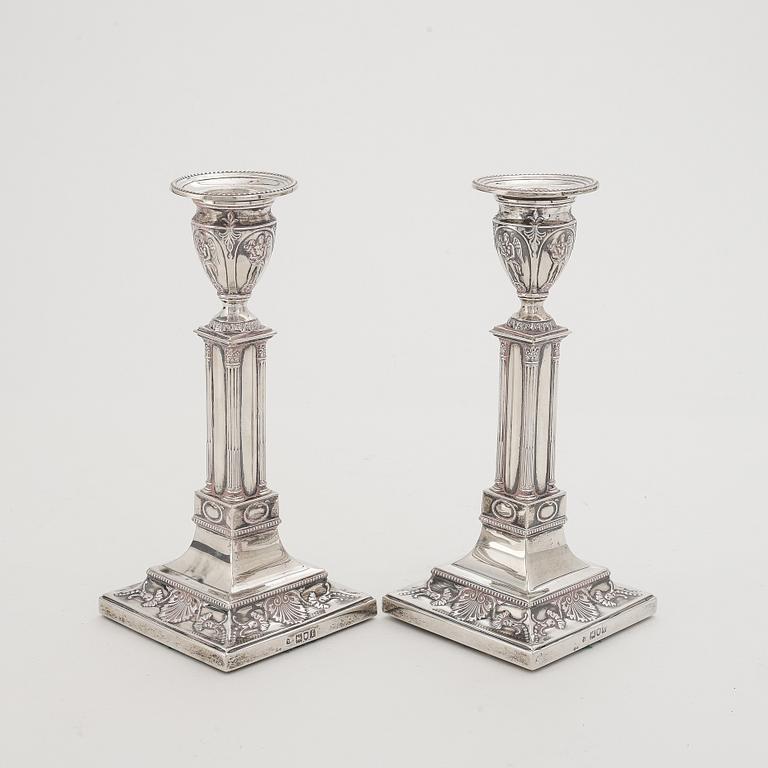 Ljusstakar, ett par, silver, edwardianska, London, 1904. Troligen Thomas Bradbury & Sons (Turner Bradbury).