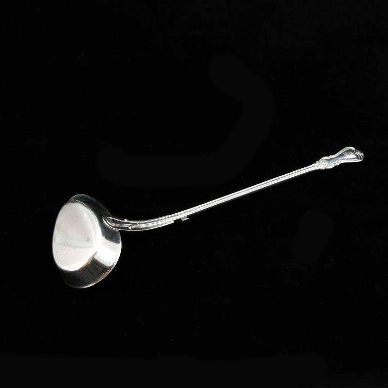 SOPPSLEV, silver, "Olga", Gustaf Möllenborg, Stockholm 1846. Vikt ca 240 gram.