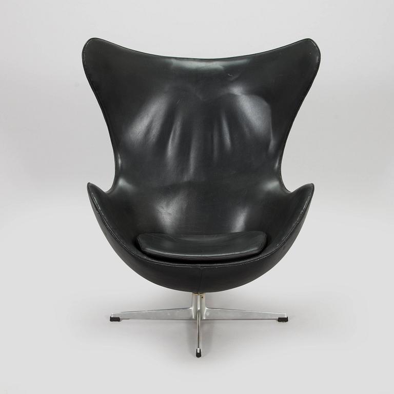 Arne Jacobsen, fåtölj, "Ägget", Fritz Hansen, Danmark, omkring 1960.