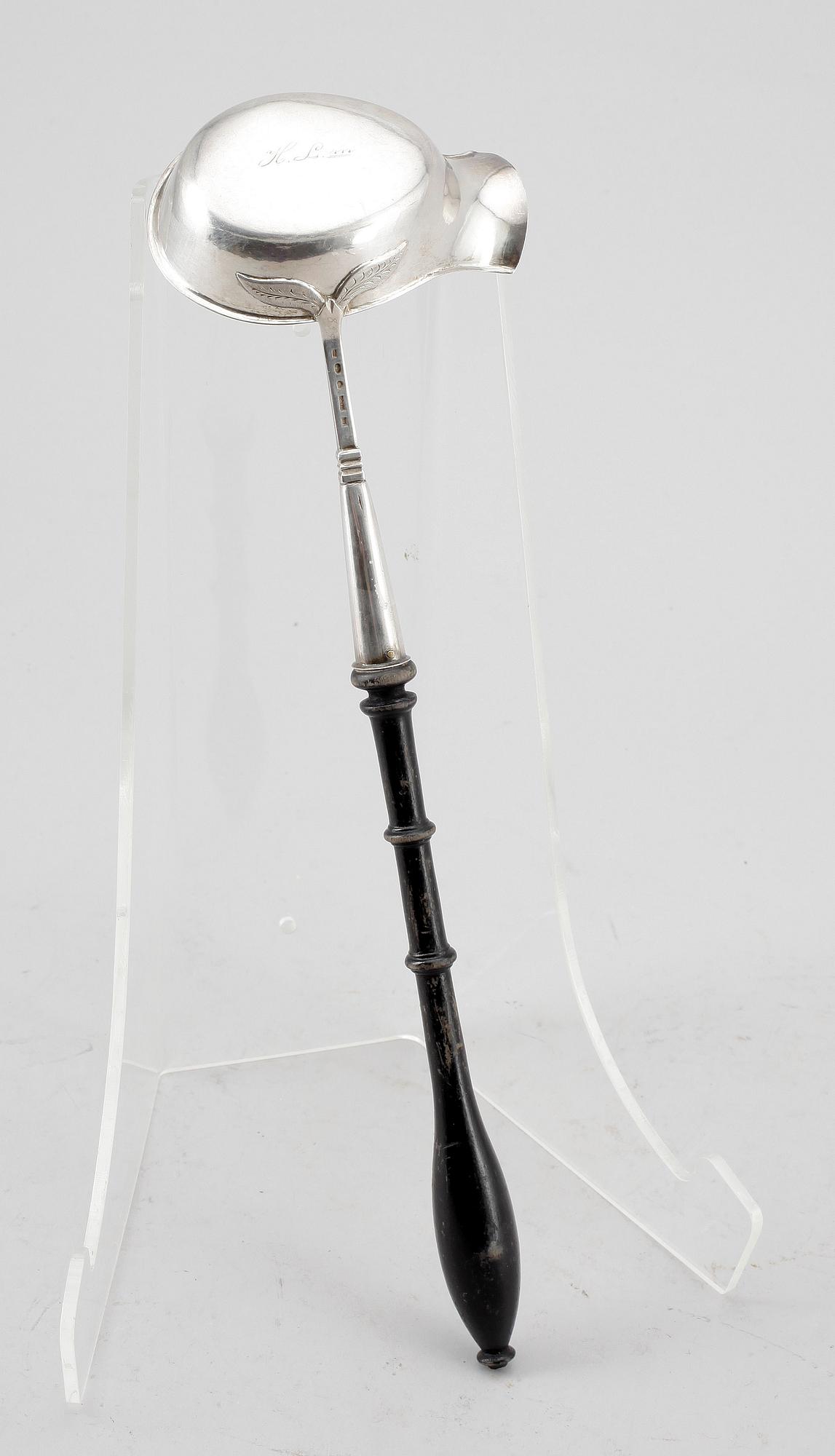 SOPPSLEV samt SÅSSLEV, silver, Finland respektive Sverige 1800/1900-tal. Vikt ca 140 gram.