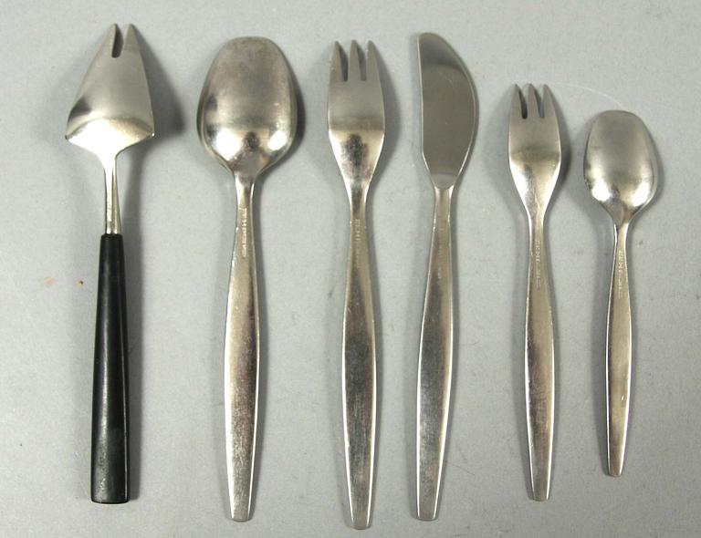 BESTICKSUPPSÄTTNING, 30 delar, "Focus Steel", Gense, rostfritt stål samt COCKTAILGAFFLAR, 6 st, Gense.