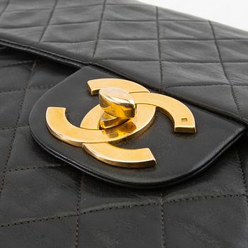 Chanel, väska "Maxi classic flap bag" 1994-96.