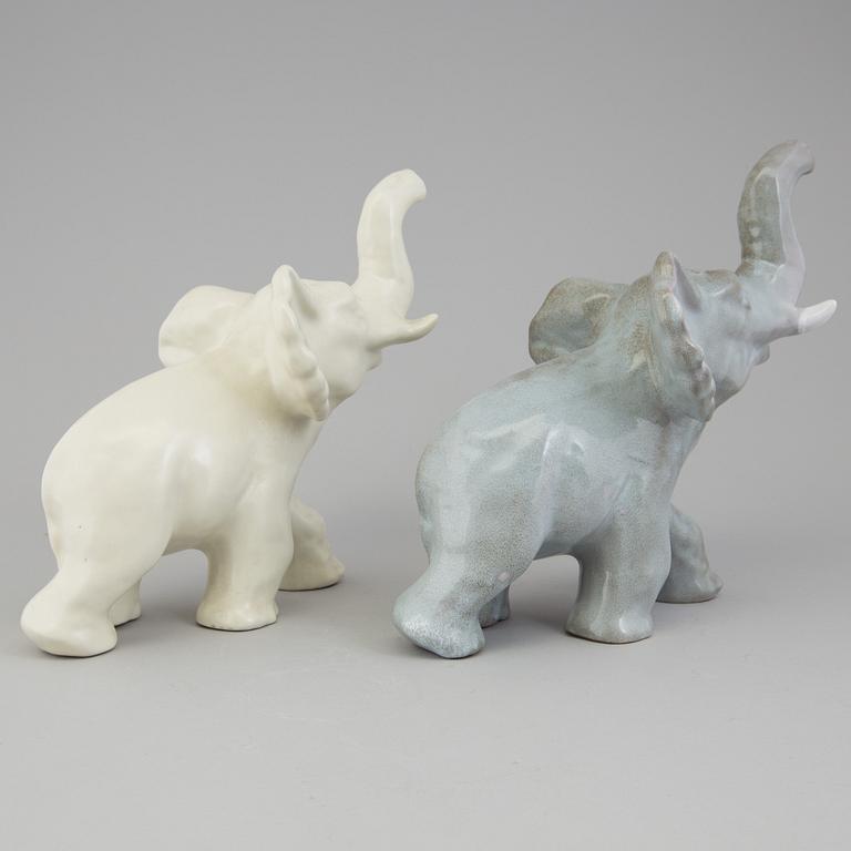 VICKE LINDSTRAND, figuriner, 2 st, stengods, Vicke Lindstrand ur Elefantparaden, Upsala Ekeby, 1950-tal.