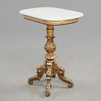 PELARBORD, rokokostil, 1900-talets första del.