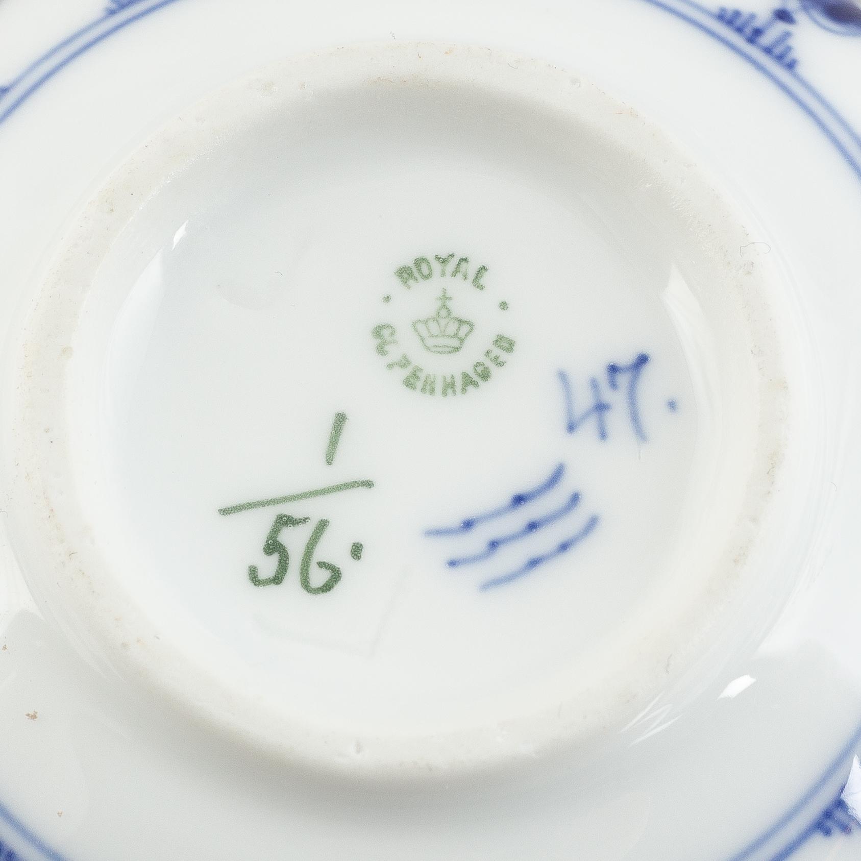 A 'Musselmalet' porcelain creamer, Royal Copenhagen, model 56, 1898-1923.