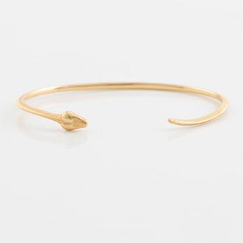 An 18K gold Ole Lynnggaard bangle "Snakes" mini.