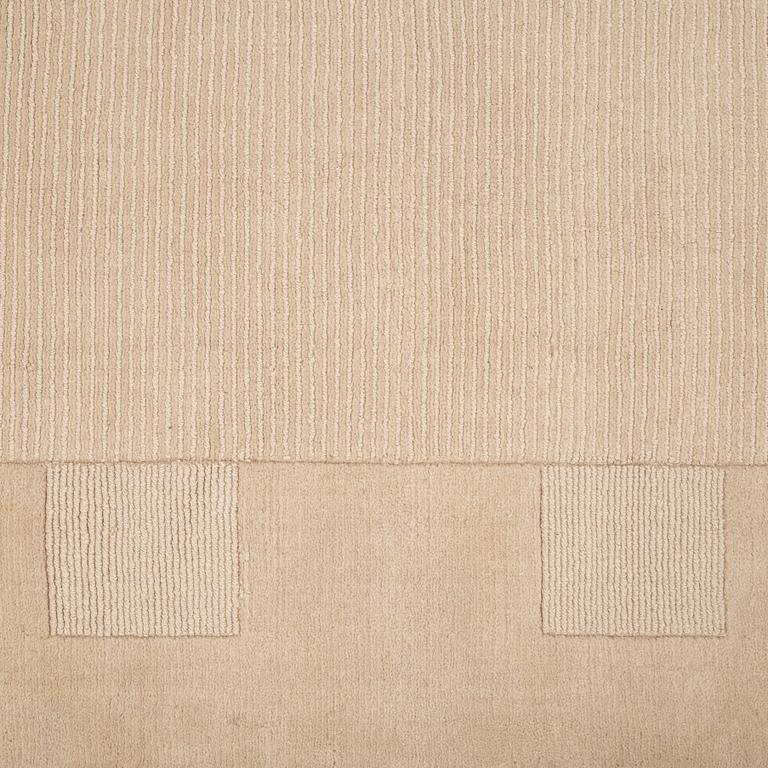 A CARPET, loomed, India, ca 275 x 200 cm.