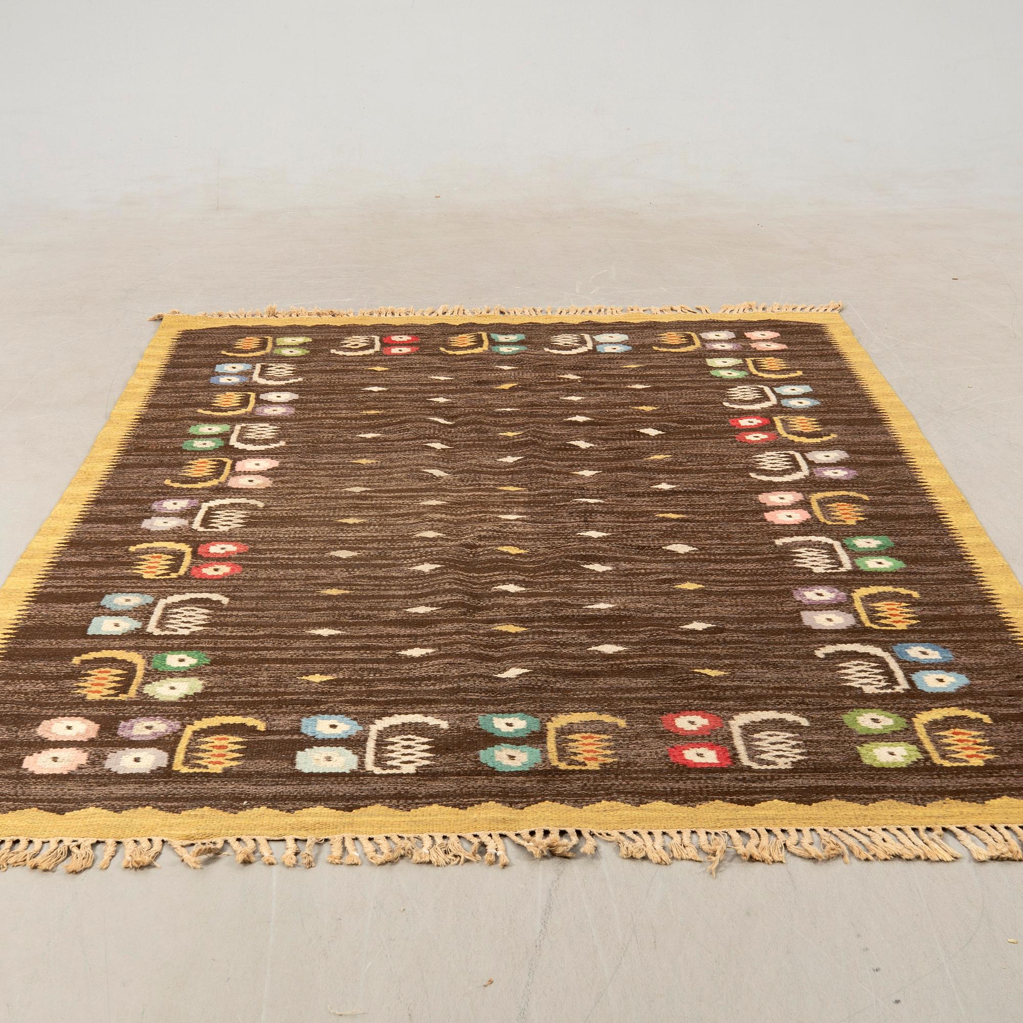 Matta, rölakan signerad SW (Solveig Westerberg), "Le Petite" ca 310x193 cm.