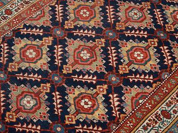 A RUNNER. An antique/semi-antique Bidjar. 525,5 x 141 cm (as well as a few cm flat weave at each end).