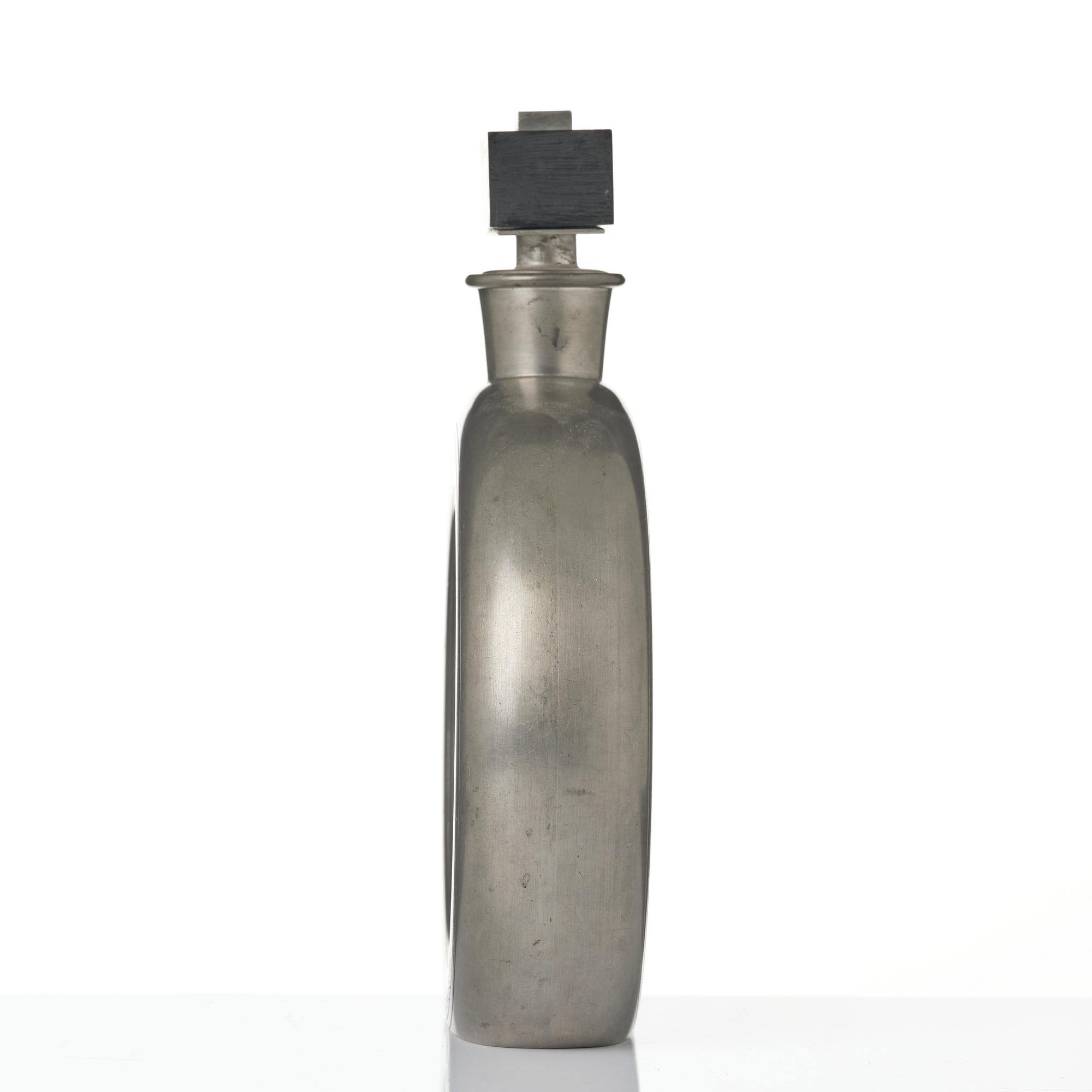 Sylvia Stave, Decanter, cigarette holder, and inkwell, C.G. Hallberg, Stockholm, 1930s.