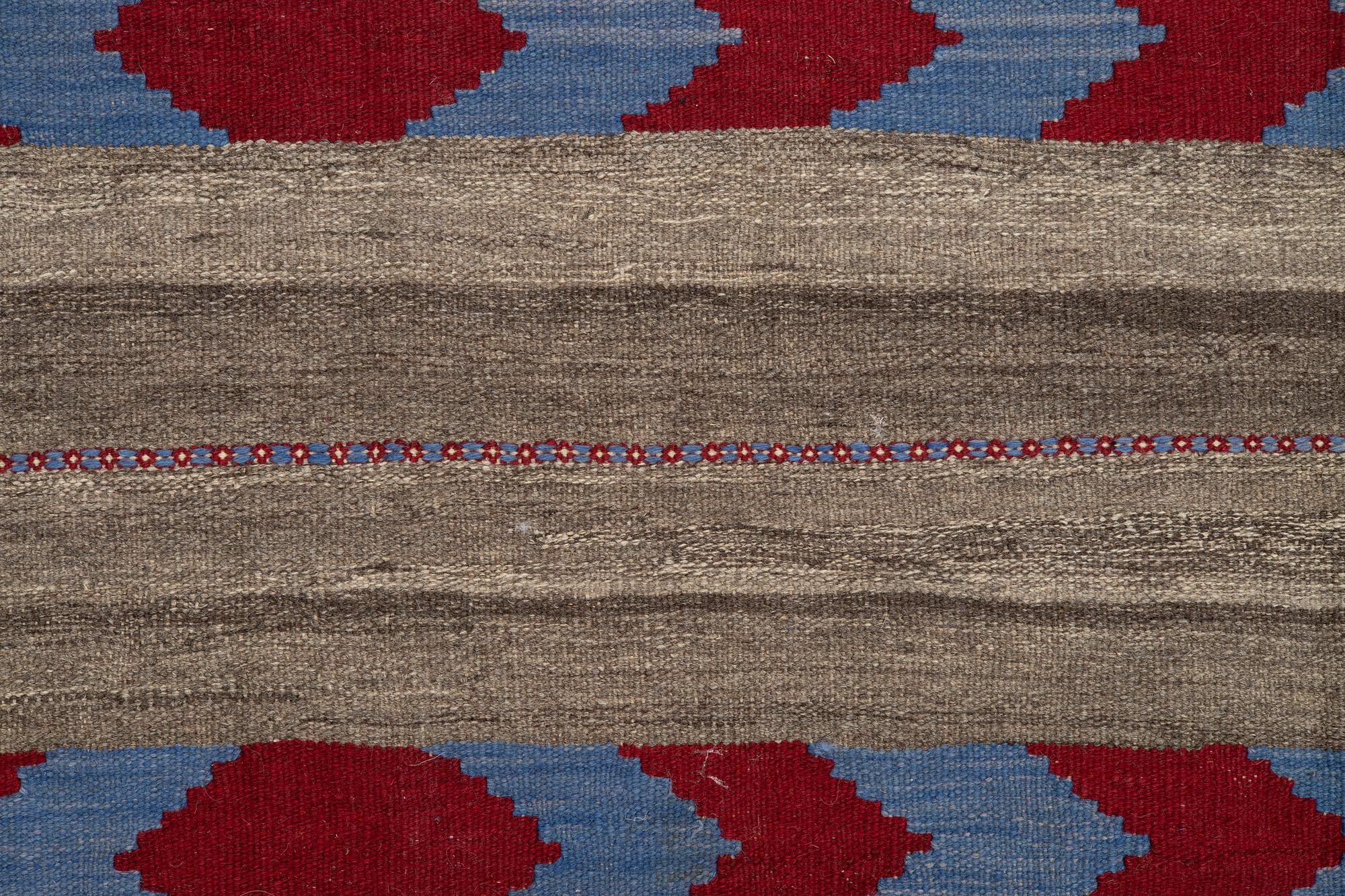 Carpet, Persian kilim, 297 x 200 cm.