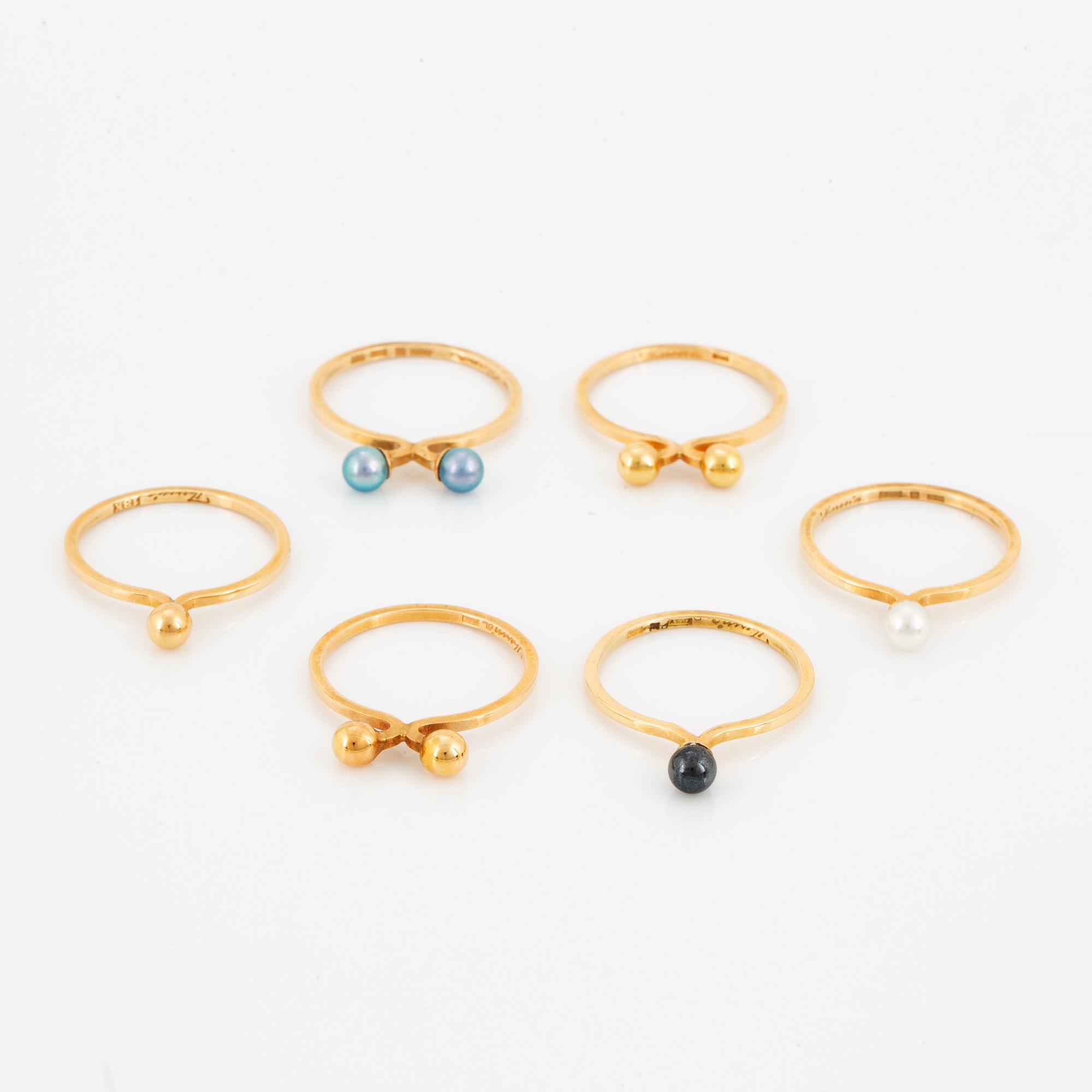 THERESIA HVORSLEV, six gold rings with cultured pearls.