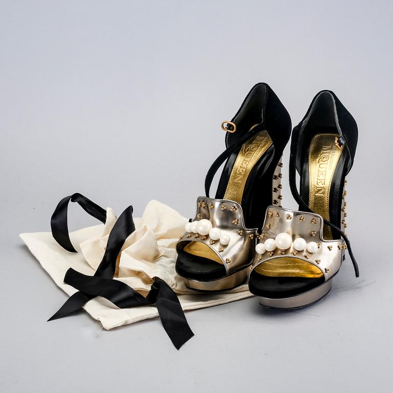 Alexander McQueen, a pair of shoes.