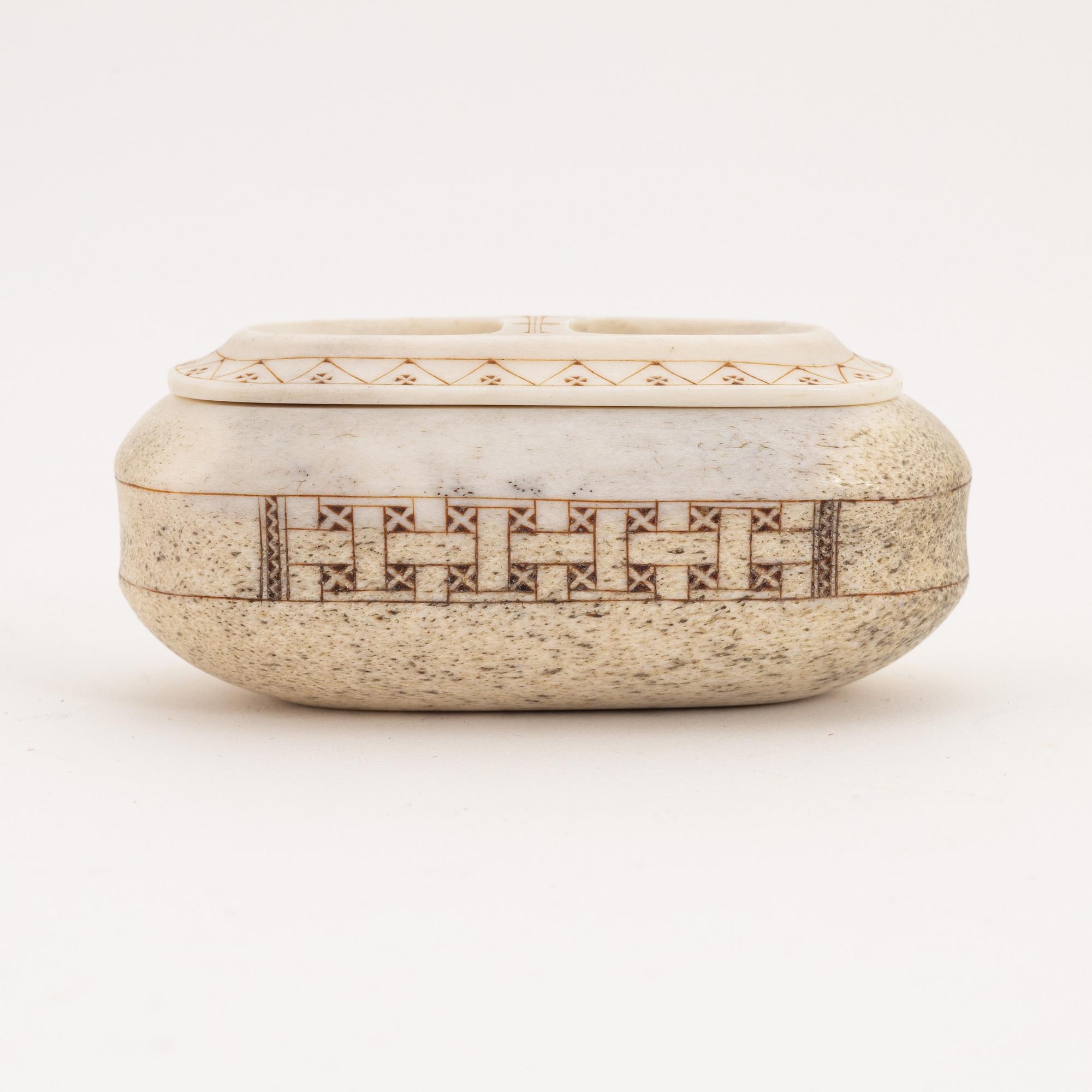 A reindeer horn box by Sune Enoksson, signed and dated -64.
