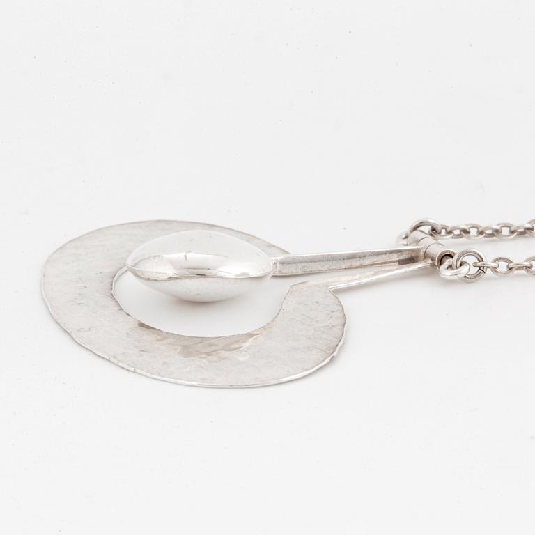 TAPIO WIRKKALA,  "Päärynä".