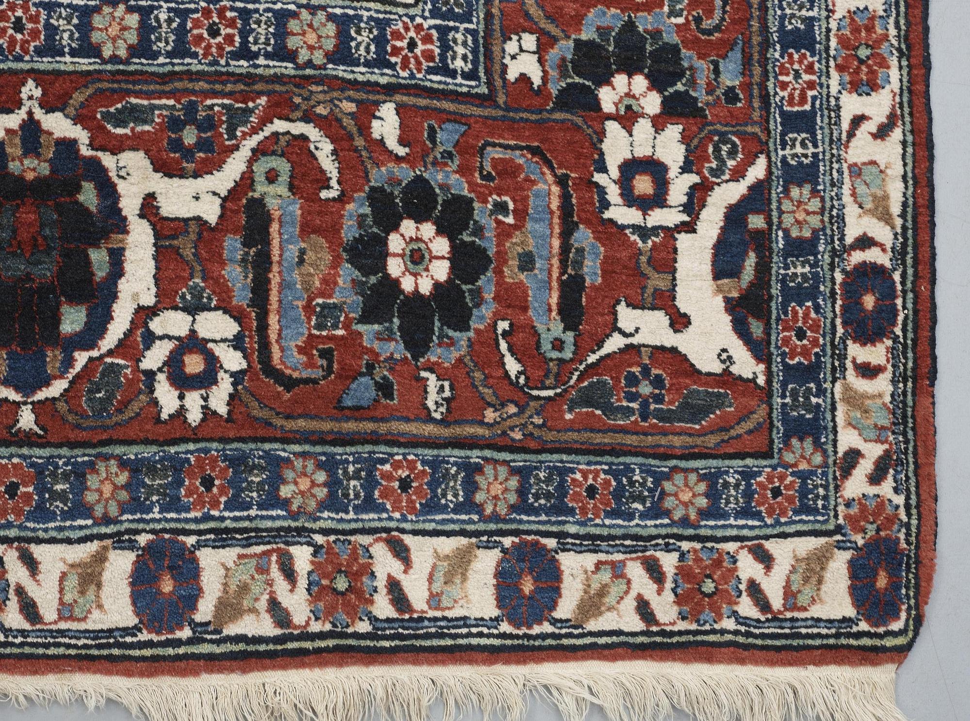 SEMI-ANTIQUE VERAMIN. 301 x 206 cm.