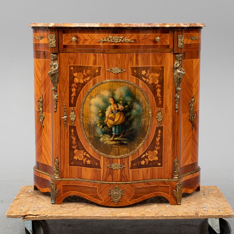 SKÄNK, Louis XVI-stil, 1900-talets andra hälft.