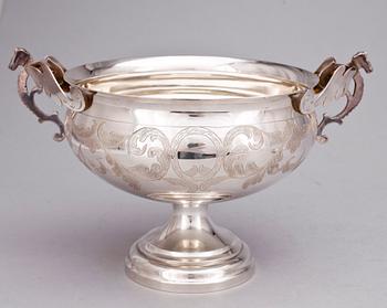 BRÄNNVINSSKÅL samt SKED, silver, Öbergs Guldsmedsaffär i Hudiksvall, 1978. Tot vikt ca 618 g.