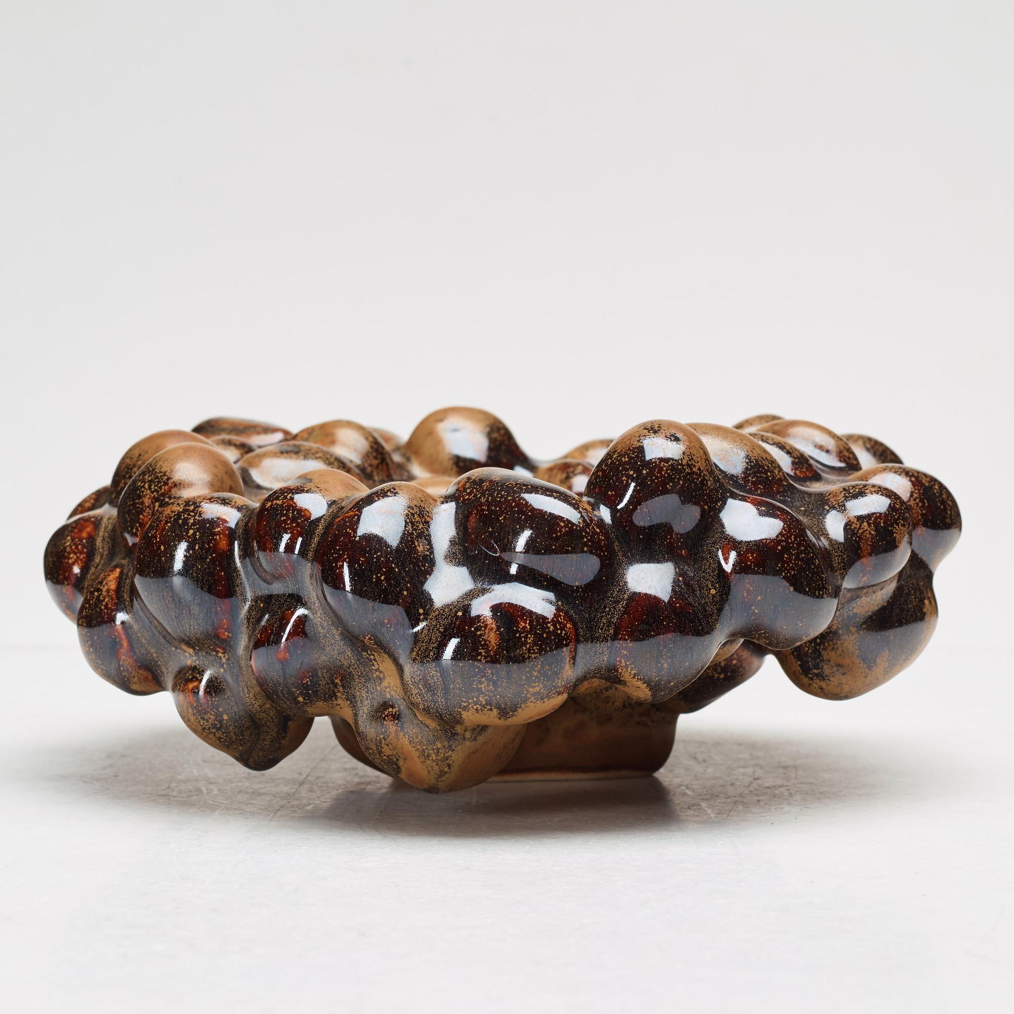 Mårten Medbo, a stoneware dish, Sweden, signed and dated 2001.