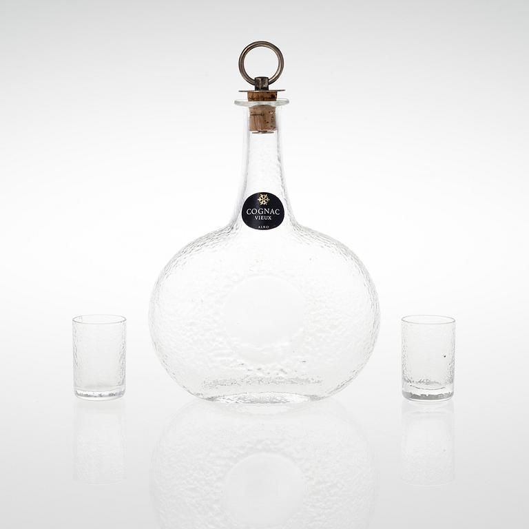 TAPIO WIRKKALA, COGNACSFLASKA OCH GLAS I SCHATULL, Tapio Wirkkala, sign. TW, 905/1000. Korken i silver, 1970.